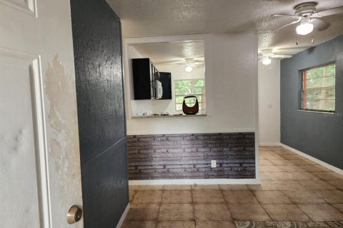 Villa ou maison à louer à Tarpon Springs, Floride: 3 chambres, 78.04 m2 № 2413847 - photo 2