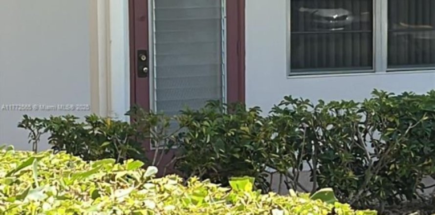 Condo in Boca Raton, Florida, 1 bedroom № 1874501