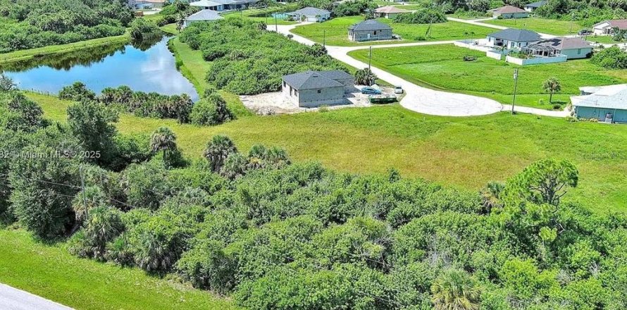Land in Rotonda, Florida № 2164995