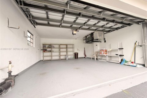 Снять в аренду виллу или дом в Холливуд, Флорида 4 спальни, 201.78м2, № 2065801 - фото 23