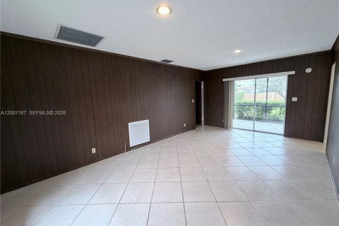 Снять в аренду виллу или дом в Холливуд, Флорида 4 спальни, 201.78м2, № 2065801 - фото 7