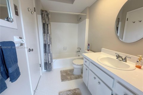 Снять в аренду виллу или дом в Холливуд, Флорида 4 спальни, 201.78м2, № 2065801 - фото 18