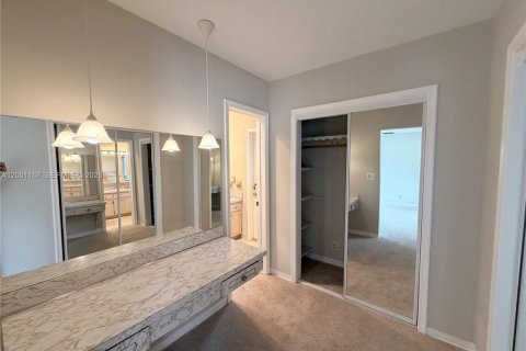 Снять в аренду виллу или дом в Холливуд, Флорида 4 спальни, 201.78м2, № 2065801 - фото 13