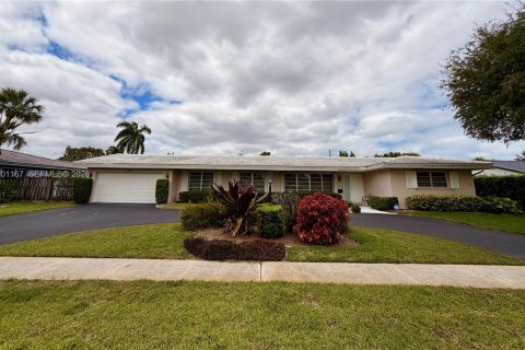 Дом в Холливуд, Флорида 4 спальни, 201.78м2 № 2065801