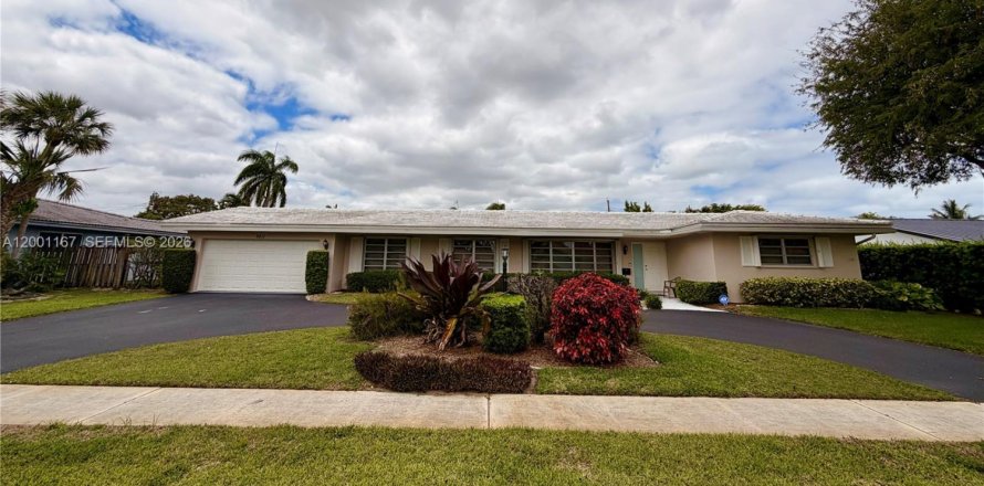 Дом в Холливуд, Флорида 4 спальни, 201.78м2 № 2065801