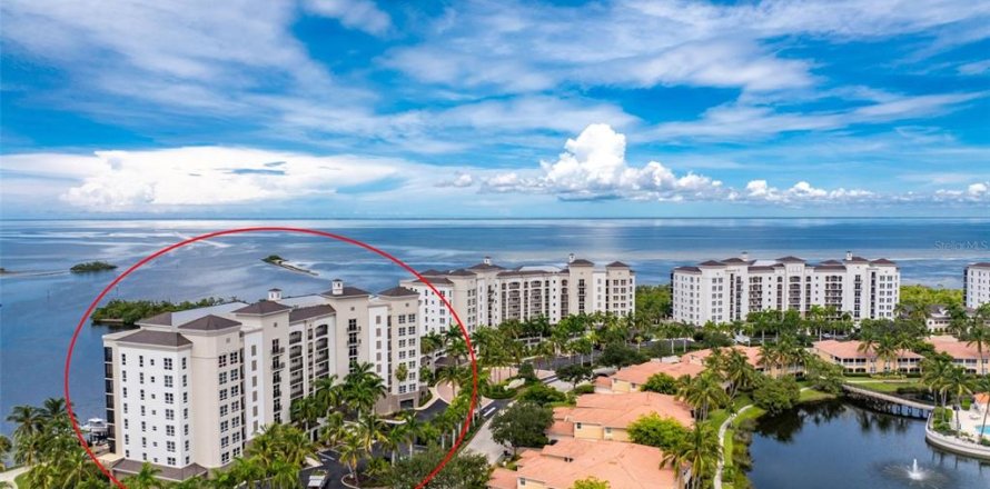 Condo in Punta Gorda, Florida, 3 bedrooms № 2347196