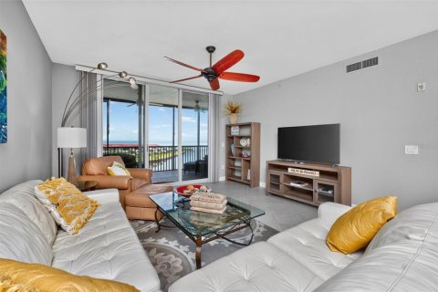 Condo in Punta Gorda, Florida, 3 bedrooms № 2347196 - photo 12