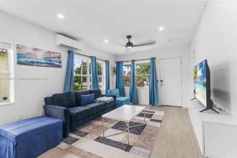 Villa ou maison à vendre à St. Lucie, Floride: 3 chambres, 103.12 m2 № 1947847 - photo 8