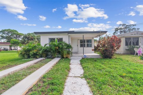 Villa ou maison à vendre à St. Lucie, Floride: 3 chambres, 103.12 m2 № 1947847 - photo 1
