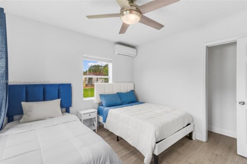 Villa ou maison à vendre à St. Lucie, Floride: 3 chambres, 103.12 m2 № 1947847 - photo 19