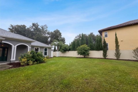 House in Lutz, Florida 3 bedrooms, 198.25 sq.m. № 2410031 - photo 23