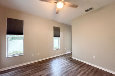 House in Lutz, Florida 3 bedrooms, 198.25 sq.m. № 2410031 - photo 19