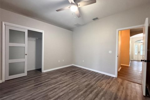 House in Lutz, Florida 3 bedrooms, 198.25 sq.m. № 2410031 - photo 18