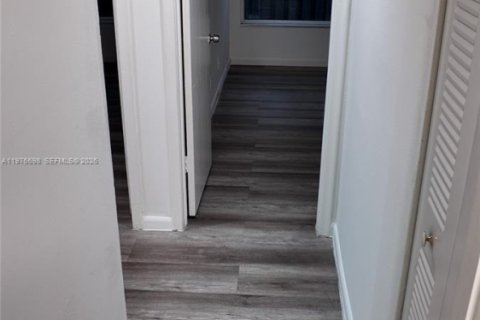 Apartment in Cutler Bay, Florida 3 bedrooms, 20773.04 sq.m. № 2040988 - photo 18