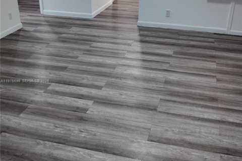 Apartment in Cutler Bay, Florida 3 bedrooms, 20773.04 sq.m. № 2040988 - photo 6