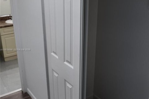 Apartment in Cutler Bay, Florida 3 bedrooms, 20773.04 sq.m. № 2040988 - photo 14