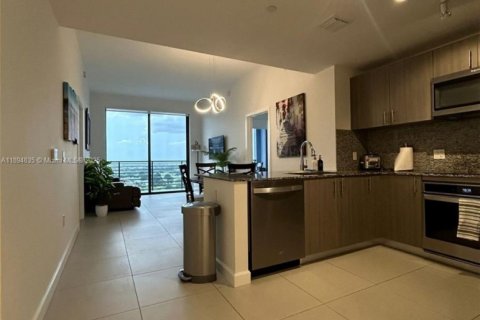 Снять в аренду кондоминиум в Дорал, Флорида 2 спальни, 94.76м2, № 1949279 - фото 5