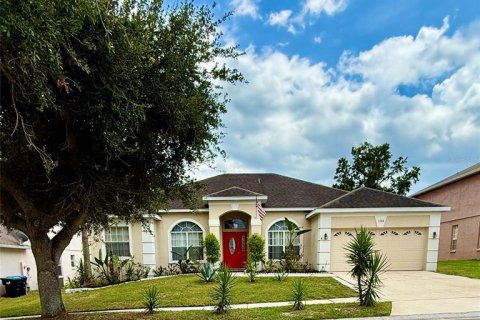 House in Orlando, Florida 4 bedrooms, 219.25 sq.m. № 2287756