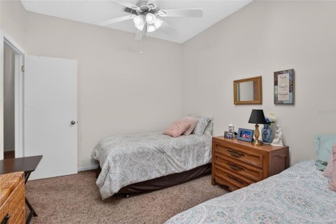 Condo in Sun City Center, Florida, 2 bedrooms  № 2379640 - photo 27