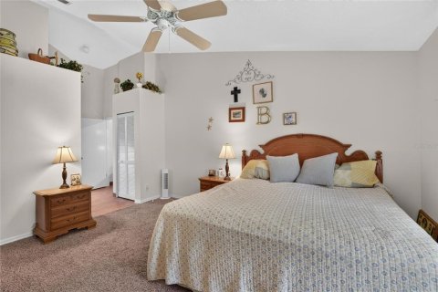 Condo in Sun City Center, Florida, 2 bedrooms  № 2379640 - photo 22
