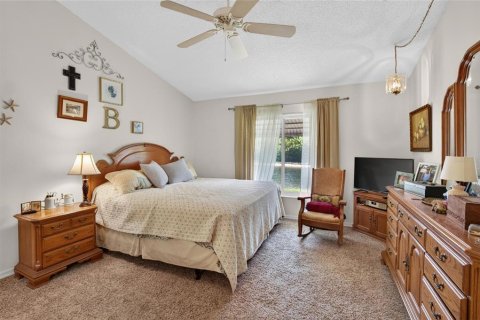 Condo in Sun City Center, Florida, 2 bedrooms  № 2379640 - photo 21