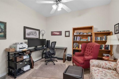 Condo in Sun City Center, Florida, 2 bedrooms  № 2379640 - photo 30