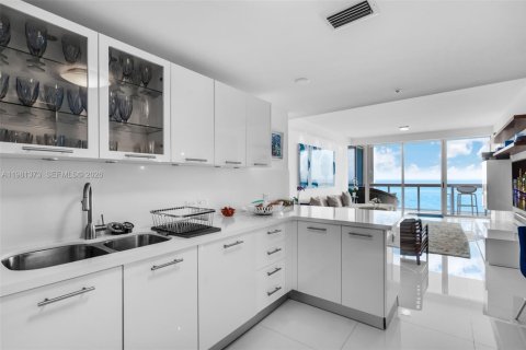 Купить кондоминиум в Майами-Бич, Флорида 3 спальни, 190.45м2, № 2043591 - фото 8