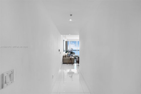 Купить кондоминиум в Майами-Бич, Флорида 3 спальни, 190.45м2, № 2043591 - фото 3