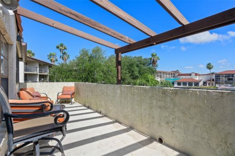 Condo in Palm Harbor, Florida, 2 bedrooms  № 2234601 - photo 25