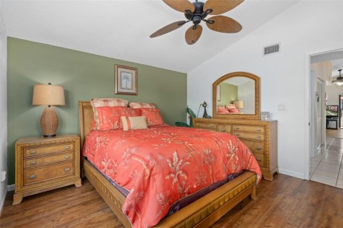 Condo in Palm Harbor, Florida, 2 bedrooms  № 2234601 - photo 19