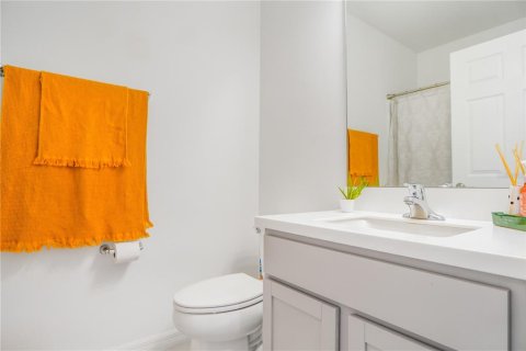 Townhouse in Kissimmee, Florida 4 bedrooms, 189.8 sq.m. № 2130563 - photo 14