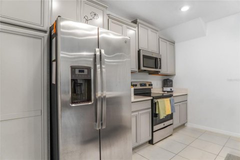 Townhouse in Kissimmee, Florida 4 bedrooms, 189.8 sq.m. № 2130563 - photo 8