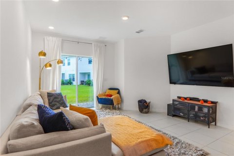 Townhouse in Kissimmee, Florida 4 bedrooms, 189.8 sq.m. № 2130563 - photo 11