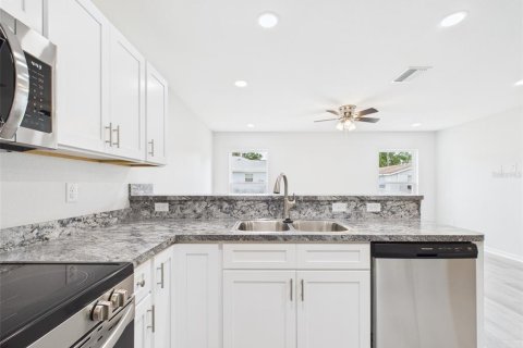 Casa en venta en Lakeland, Florida, 3 dormitorios, 95.6 m2 № 1907135 - foto 11