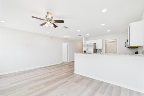 Casa en venta en Lakeland, Florida, 3 dormitorios, 95.6 m2 № 1907135 - foto 5