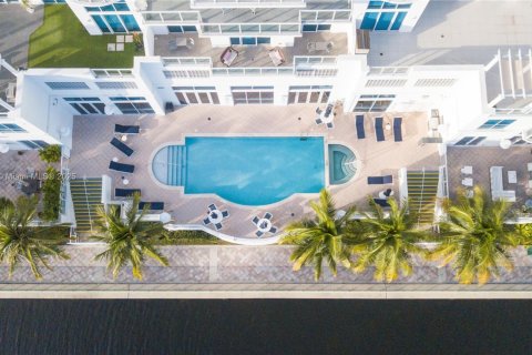 Condominio en venta en Aventura, Florida, 4 dormitorios, 303.79 m2 № 1938620 - foto 18