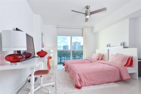 Condominio en venta en Aventura, Florida, 4 dormitorios, 303.79 m2 № 1938620 - foto 13