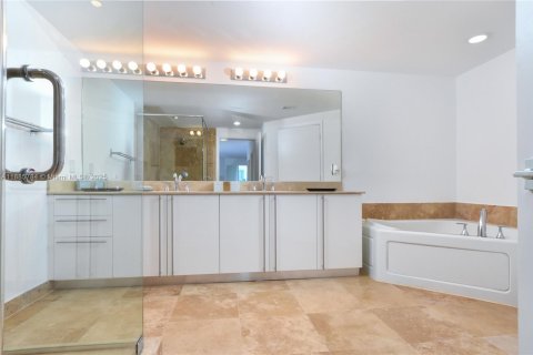 Condominio en venta en Aventura, Florida, 4 dormitorios, 303.79 m2 № 1938620 - foto 7
