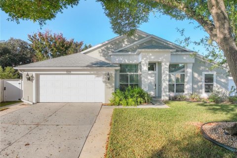 House in Apopka, Florida 4 bedrooms, 191.1 sq.m. № 2102135