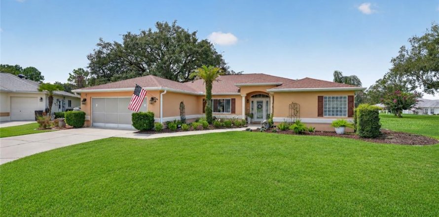 Villa ou maison à Summerfield, Floride 3 chambres, 198.35 m2 № 2227675