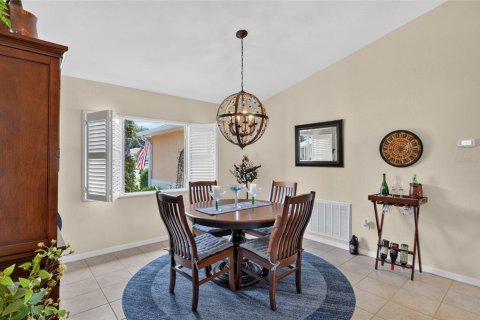 Villa ou maison à vendre à Summerfield, Floride: 3 chambres, 198.35 m2 № 2227675 - photo 10