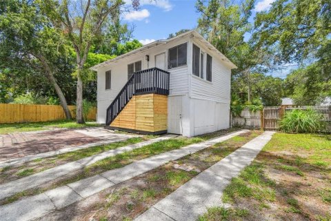 Apartment in Saint Petersburg, Florida 1 bedroom, 83.05 sq.m. № 1898538 - photo 1