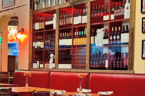 Propiedad comercial en venta en Homestead, Florida № 1988586 - foto 1