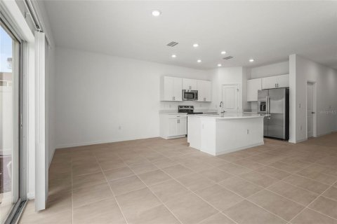 Townhouse in Sarasota, Florida 3 bedrooms, 127.55 sq.m. № 1803898 - photo 18