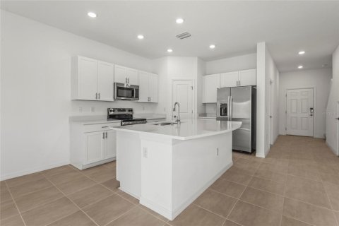 Townhouse in Sarasota, Florida 3 bedrooms, 127.55 sq.m. № 1803898 - photo 13