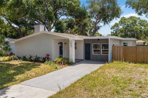 Casa en Largo, Florida 3 dormitorios, 161.65 m2 № 2092735