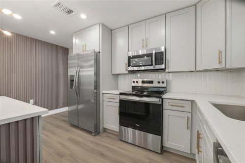 Villa ou maison à vendre à Largo, Floride: 3 chambres, 161.65 m2 № 2092735 - photo 12