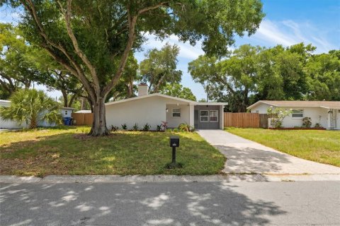 Villa ou maison à vendre à Largo, Floride: 3 chambres, 161.65 m2 № 2092735 - photo 4