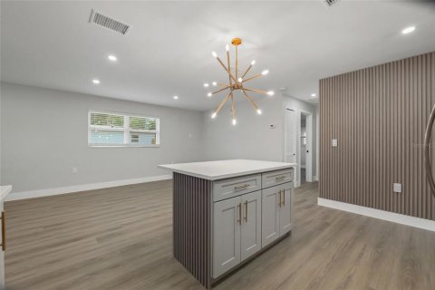 Villa ou maison à vendre à Largo, Floride: 3 chambres, 161.65 m2 № 2092735 - photo 14