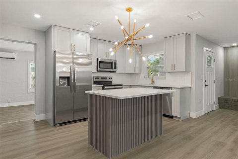 Villa ou maison à vendre à Largo, Floride: 3 chambres, 161.65 m2 № 2092735 - photo 10